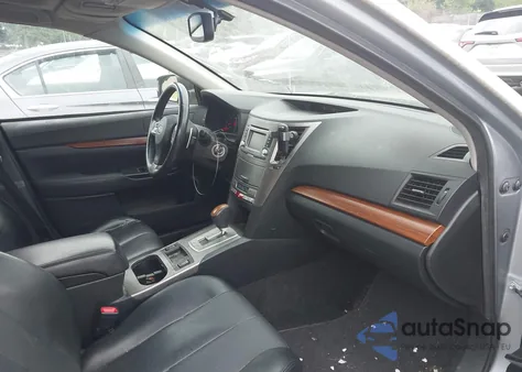 2014 Subaru Outback 2.5I Limited z USA, uszkodzony, nr VIN 4S4BRBLC2E3253936